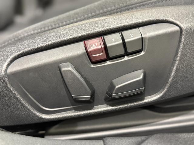 1シリーズ 118i プレイ ヘッドアップディスプレイ 純正ナビゲーション 駐車支援システム アクティブクルーズコントロール Bluetooth 電動シート 電動ゲート オートホールド(5枚目)