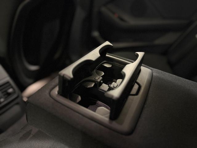 1シリーズ 118i プレイ ヘッドアップディスプレイ 純正ナビゲーション 駐車支援システム アクティブクルーズコントロール Bluetooth 電動シート 電動ゲート オートホールド(18枚目)