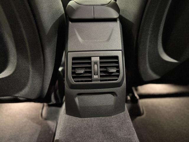 1シリーズ 118i プレイ ヘッドアップディスプレイ 純正ナビゲーション 駐車支援システム アクティブクルーズコントロール Bluetooth 電動シート 電動ゲート オートホールド(19枚目)