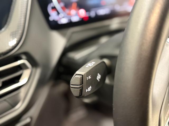 1シリーズ 118i プレイ ヘッドアップディスプレイ 純正ナビゲーション 駐車支援システム アクティブクルーズコントロール Bluetooth 電動シート 電動ゲート オートホールド(29枚目)