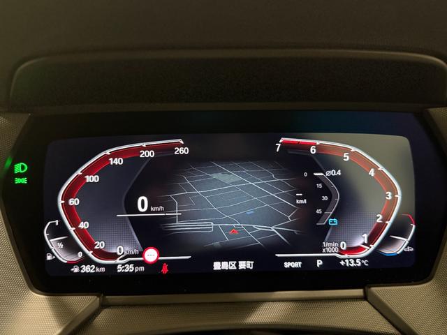 1シリーズ 118i プレイ ヘッドアップディスプレイ 純正ナビゲーション 駐車支援システム アクティブクルーズコントロール Bluetooth 電動シート 電動ゲート オートホールド(31枚目)