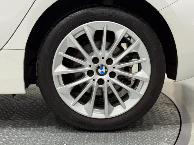 1シリーズ 118i プレイ ヘッドアップディスプレイ 純正ナビゲーション 駐車支援システム アクティブクルーズコントロール Bluetooth 電動シート 電動ゲート オートホールド(62枚目)