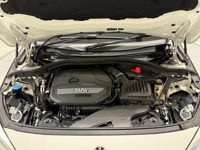 1シリーズ 118i プレイ ヘッドアップディスプレイ 純正ナビゲーション 駐車支援システム アクティブクルーズコントロール Bluetooth 電動シート 電動ゲート オートホールド(64枚目)