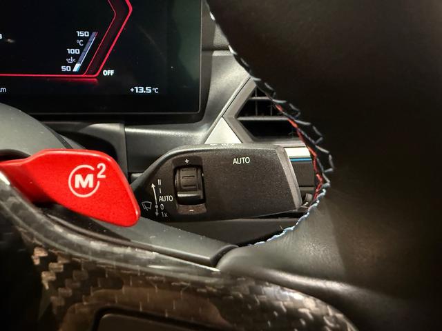 M2 ベースグレード 6速マニュアル ヘッドアップディスプレイ ブラックレザーシート Bluetooth 純正ナビゲーションシステム カーブドディスプレイ バックカメラ(25枚目)