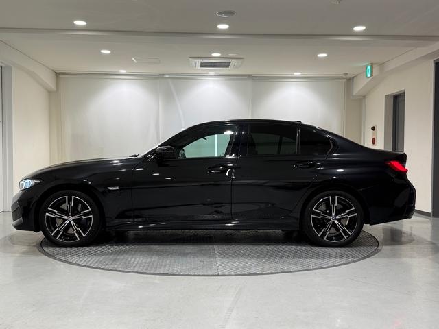 3シリーズ 330e Mスポーツ 360度カメラ アクティブクルーズコントロール 駐車支援システム 電動トランク カーブドディスプレイ ETC LEDヘッドライト(56枚目)