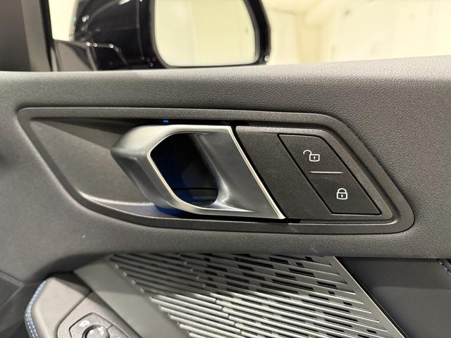 1シリーズ 120 Mスポーツ 純正ナビ ヘッドアップディスプレイ 電動トランク アクティブクルーズコントロール 電動シート カーブドディスプレイ LEDヘッドライト 360度カメラ(7枚目)