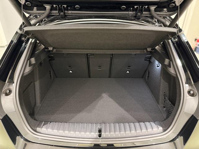 1シリーズ 120 Mスポーツ 純正ナビ ヘッドアップディスプレイ 電動トランク アクティブクルーズコントロール 電動シート カーブドディスプレイ LEDヘッドライト 360度カメラ(12枚目)