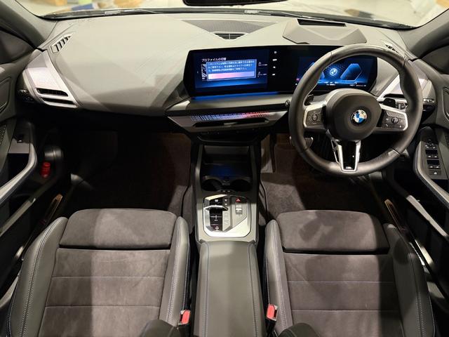 1シリーズ 120 Mスポーツ 純正ナビ ヘッドアップディスプレイ 電動トランク アクティブクルーズコントロール 電動シート カーブドディスプレイ LEDヘッドライト 360度カメラ(22枚目)