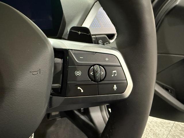 1シリーズ 120 Mスポーツ 純正ナビ ヘッドアップディスプレイ 電動トランク アクティブクルーズコントロール 電動シート カーブドディスプレイ LEDヘッドライト 360度カメラ(24枚目)