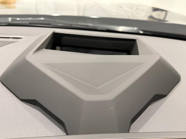 1シリーズ 120 Mスポーツ 純正ナビ ヘッドアップディスプレイ 電動トランク アクティブクルーズコントロール 電動シート カーブドディスプレイ LEDヘッドライト 360度カメラ(30枚目)