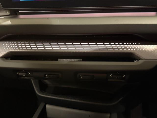 1シリーズ 120 Mスポーツ 純正ナビ ヘッドアップディスプレイ 電動トランク アクティブクルーズコントロール 電動シート カーブドディスプレイ LEDヘッドライト 360度カメラ(38枚目)