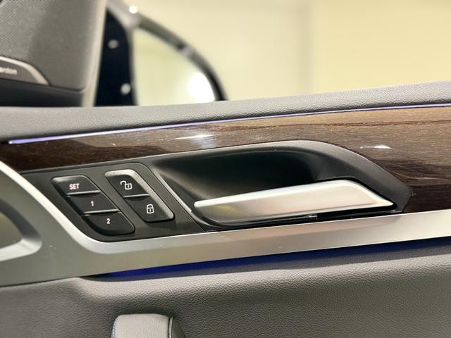 Ｘ３ Ｍ４０ｉ　ブラックレザーシート　ｈａｒｍａｎ／ｋａｒｄｏｎ　スピーカーサンルーフ　ヘッドアップディスプレイ　純正ナビゲーション　３６０度カメラ　駐車支援システム　アクティブクルーズコントロール（8枚目）