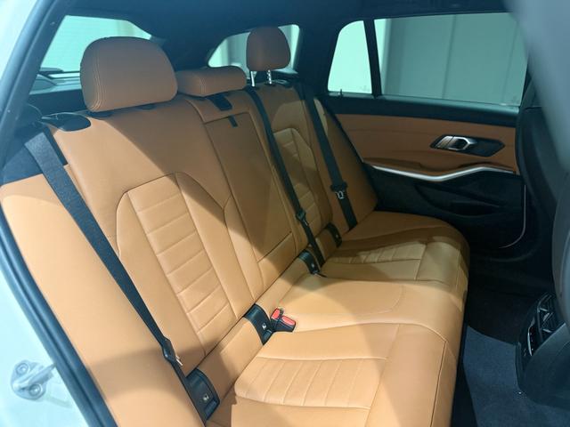 3シリーズ 320d xDriveツーリング Mスポーツ コニャックレザーシート ヘッドアップディスプレイ 純正ナビゲーション 駐車支援システム シートヒーター アクティブクルーズコントロール 電動シート 電動ゲート(9枚目)