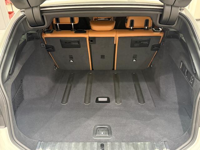 3シリーズ 320d xDriveツーリング Mスポーツ コニャックレザーシート ヘッドアップディスプレイ 純正ナビゲーション 駐車支援システム シートヒーター アクティブクルーズコントロール 電動シート 電動ゲート(12枚目)