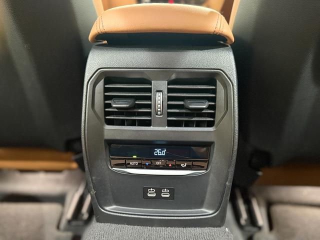 3シリーズ 320d xDriveツーリング Mスポーツ コニャックレザーシート ヘッドアップディスプレイ 純正ナビゲーション 駐車支援システム シートヒーター アクティブクルーズコントロール 電動シート 電動ゲート(18枚目)