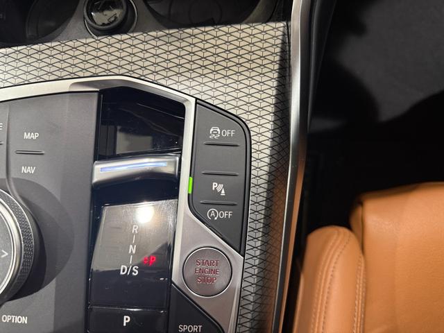 3シリーズ 320d xDriveツーリング Mスポーツ コニャックレザーシート ヘッドアップディスプレイ 純正ナビゲーション 駐車支援システム シートヒーター アクティブクルーズコントロール 電動シート 電動ゲート(44枚目)