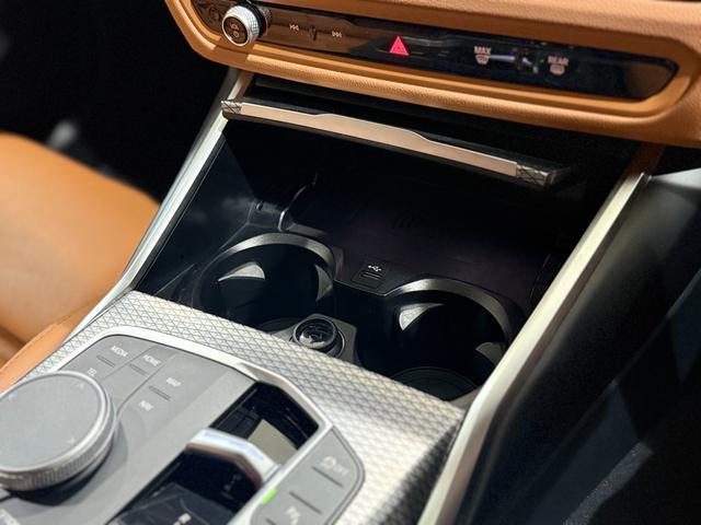 3シリーズ 320d xDriveツーリング Mスポーツ コニャックレザーシート ヘッドアップディスプレイ 純正ナビゲーション 駐車支援システム シートヒーター アクティブクルーズコントロール 電動シート 電動ゲート(46枚目)