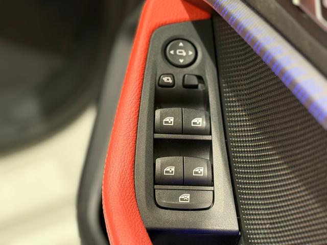 １シリーズ １１８ｄ　Ｍスポーツ　レッドレザーシート　サンルーフ　純正ナビゲーション　駐車支援システム　ＬＥＤヘッドライト　レーンキープ　アクティブクルーズコントロール　電動シート　電動ゲート　Ｂｌｕｅｔｏｏｔｈ（8枚目）