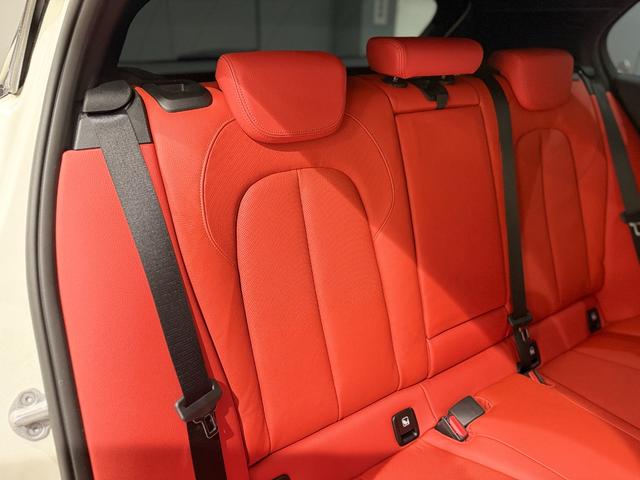 １シリーズ １１８ｄ　Ｍスポーツ　レッドレザーシート　サンルーフ　純正ナビゲーション　駐車支援システム　ＬＥＤヘッドライト　レーンキープ　アクティブクルーズコントロール　電動シート　電動ゲート　Ｂｌｕｅｔｏｏｔｈ（12枚目）