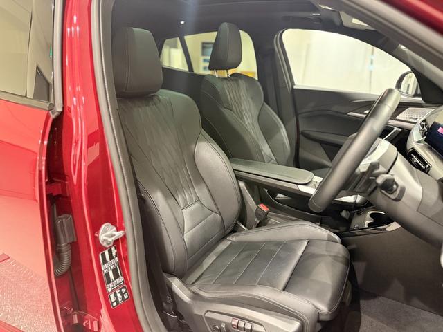 X2 xDrive 20i Mスポーツハイラインパッケージ ブラックレザーシート サンルーフ harman/kardonスピーカー 純正ナビゲーション 360度カメラ 駐車支援システム ヘッドアップディスプレイ アクティブクルーズコントロール(2枚目)