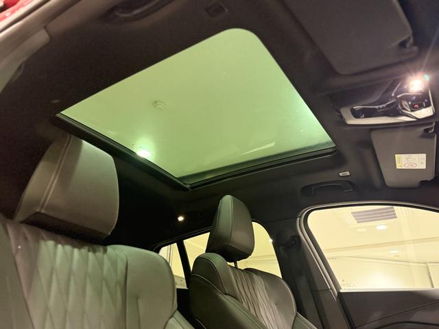 X2 xDrive 20i Mスポーツハイラインパッケージ ブラックレザーシート サンルーフ harman/kardonスピーカー 純正ナビゲーション 360度カメラ 駐車支援システム ヘッドアップディスプレイ アクティブクルーズコントロール(9枚目)