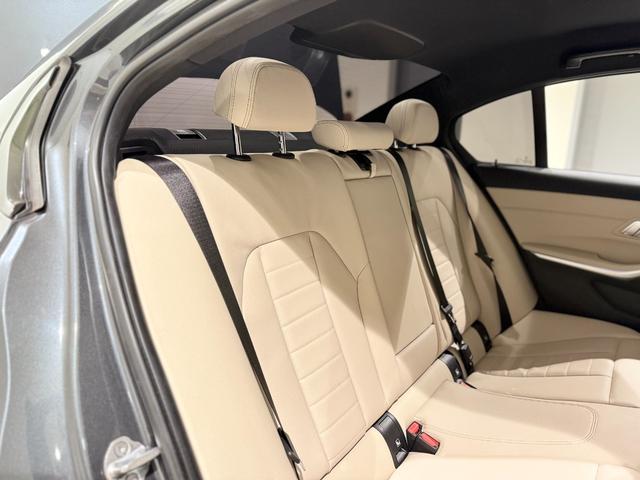 3シリーズ 320i Mスポーツ ハイラインパッケージ ホワイトレザーシート 純正ナビゲーション 駐車支援システム アクティブクルーズコントロール 電動シート シートヒーター(10枚目)