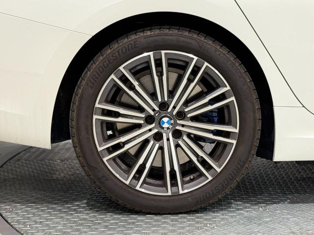 ３シリーズ ３３０ｅ　Ｍスポーツ　アクティブクルーズコントロール　バックカメラ　３６０度カメラ　ＬＥＤヘッドライト　ハーマンカードンスピーカー　パドルシフト（68枚目）