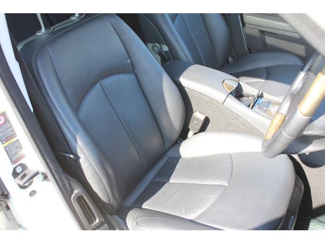 E320 CDIワゴン アバンギャルド 後期最終モデル 全車検時ディーラー記録簿 2オーナー サンルーフ ナッパレザー 純正HDDナビ バックカメラ フルセグ 禁煙車 シートヒーター ブルートゥース HID パワーバックドア ウッドコンビ(17枚目)