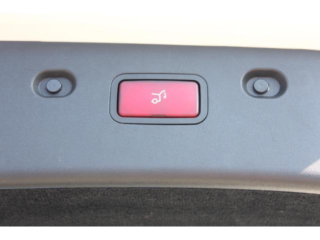 E320 CDIワゴン アバンギャルド 後期最終モデル 全車検時ディーラー記録簿 2オーナー サンルーフ ナッパレザー 純正HDDナビ バックカメラ フルセグ 禁煙車 シートヒーター ブルートゥース HID パワーバックドア ウッドコンビ(28枚目)