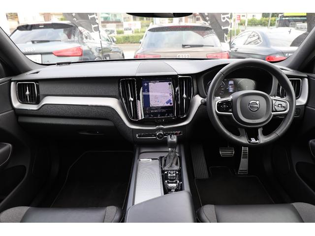 ＸＣ６０ Ｄ４　ＡＷＤ　Ｒデザイン　ワンオーナー／ムーンルーフ／ポールスターエンジニアード／チャイルドクッション／３６０°カメラ／ナビ／ＴＶ／ハーフレザーシート／シートヒーター／１９インチＡＷ／禁煙車／ＡｐｐｌｅＣａｒＰｌａｙ／（2枚目）