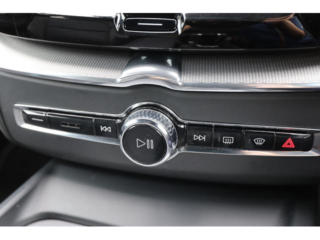 ＸＣ６０ Ｄ４　ＡＷＤ　Ｒデザイン　ワンオーナー／ムーンルーフ／ポールスターエンジニアード／チャイルドクッション／３６０°カメラ／ナビ／ＴＶ／ハーフレザーシート／シートヒーター／１９インチＡＷ／禁煙車／ＡｐｐｌｅＣａｒＰｌａｙ／（37枚目）