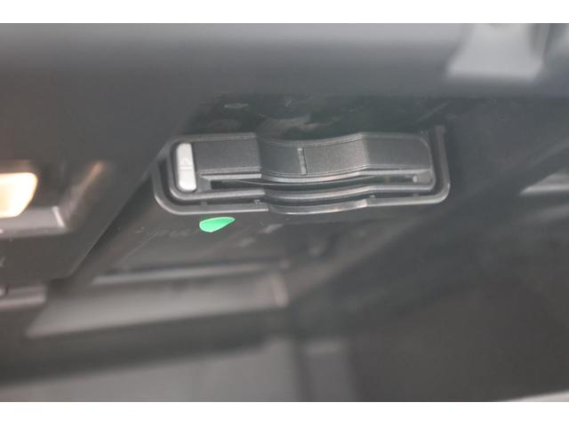 ＸＣ６０ Ｄ４　ＡＷＤ　Ｒデザイン　ワンオーナー／ムーンルーフ／ポールスターエンジニアード／チャイルドクッション／３６０°カメラ／ナビ／ＴＶ／ハーフレザーシート／シートヒーター／１９インチＡＷ／禁煙車／ＡｐｐｌｅＣａｒＰｌａｙ／（46枚目）