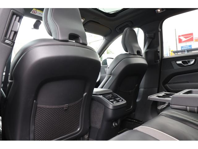 ＸＣ６０ Ｄ４　ＡＷＤ　Ｒデザイン　ワンオーナー／ムーンルーフ／ポールスターエンジニアード／チャイルドクッション／３６０°カメラ／ナビ／ＴＶ／ハーフレザーシート／シートヒーター／１９インチＡＷ／禁煙車／ＡｐｐｌｅＣａｒＰｌａｙ／（60枚目）