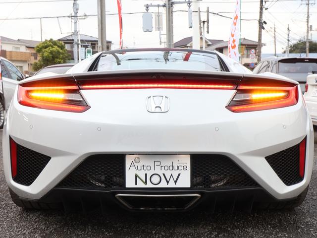 NSX ベースグレード /当社管理車両/カーボンセラミックローターレッドキャリパー/カーボンファイバーインテリアスポーツパッケージ/レッドセミアニリンレザー×アルカンターラコンビシート/全車検時ディーラー記録簿/禁煙車(8枚目)