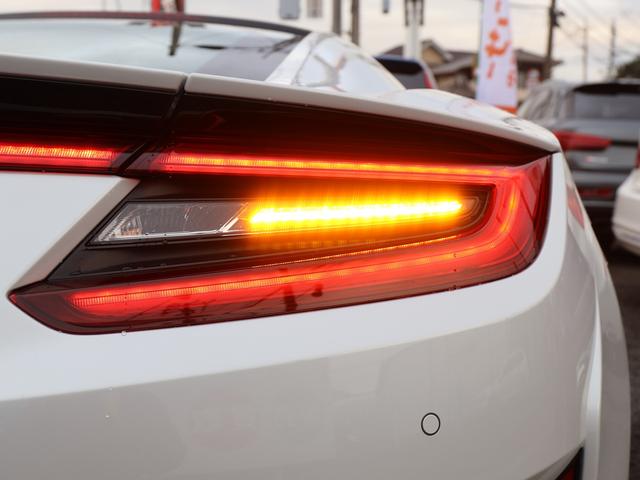 NSX ベースグレード /当社管理車両/カーボンセラミックローターレッドキャリパー/カーボンファイバーインテリアスポーツパッケージ/レッドセミアニリンレザー×アルカンターラコンビシート/全車検時ディーラー記録簿/禁煙車(10枚目)