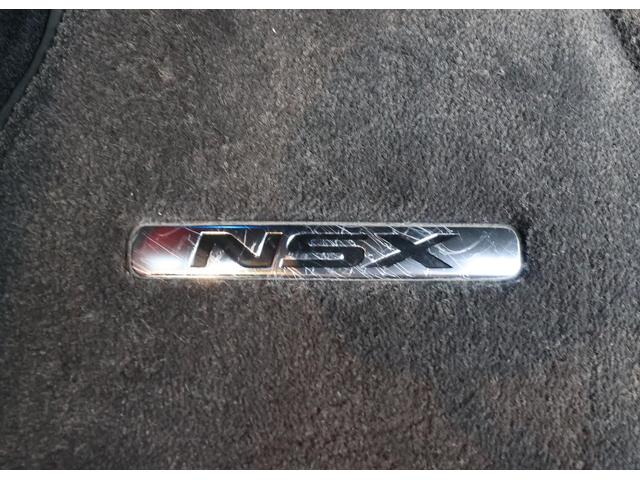 NSX ベースグレード /当社管理車両/カーボンセラミックローターレッドキャリパー/カーボンファイバーインテリアスポーツパッケージ/レッドセミアニリンレザー×アルカンターラコンビシート/全車検時ディーラー記録簿/禁煙車(20枚目)