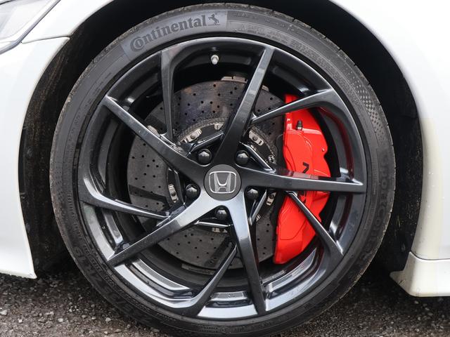 NSX ベースグレード /当社管理車両/カーボンセラミックローターレッドキャリパー/カーボンファイバーインテリアスポーツパッケージ/レッドセミアニリンレザー×アルカンターラコンビシート/全車検時ディーラー記録簿/禁煙車(69枚目)