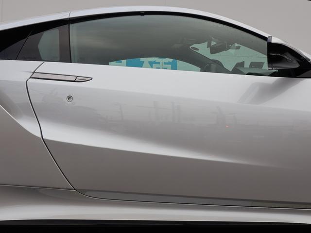 NSX ベースグレード /当社管理車両/カーボンセラミックローターレッドキャリパー/カーボンファイバーインテリアスポーツパッケージ/レッドセミアニリンレザー×アルカンターラコンビシート/全車検時ディーラー記録簿/禁煙車(74枚目)