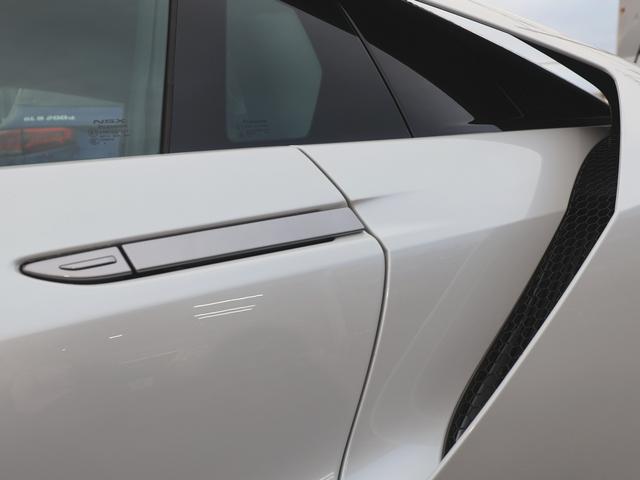 NSX ベースグレード /当社管理車両/カーボンセラミックローターレッドキャリパー/カーボンファイバーインテリアスポーツパッケージ/レッドセミアニリンレザー×アルカンターラコンビシート/全車検時ディーラー記録簿/禁煙車(79枚目)