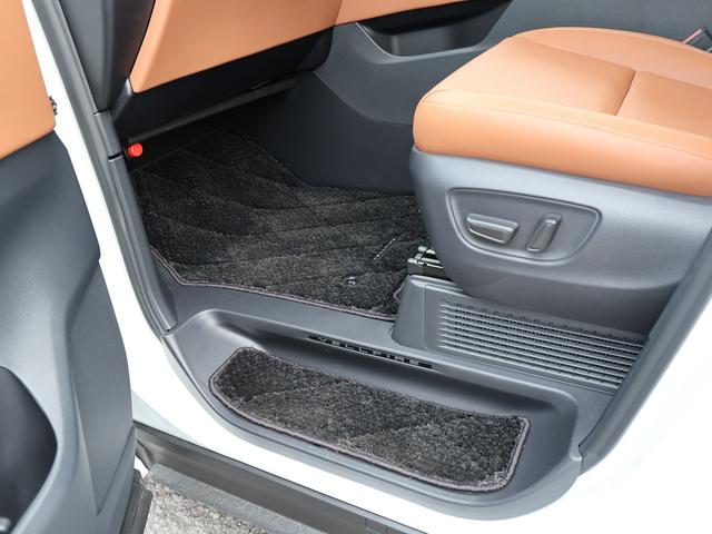 ヴェルファイアハイブリッド Z プレミア /ワンオーナー/4WD/寒冷地仕様/デジタルインナーM/13.2型リヤモニター/GRパフォーマンスダンパー&ドアスタビ/ITSコネコト/スペアタイヤ/TVキャンセラー/サンセットブラウン/禁煙車/(47枚目)