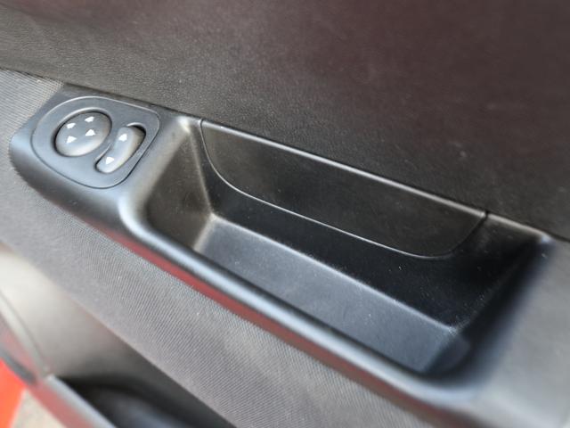 アバルト595 ベースグレード ユーザー買取車/ロッソアバルト/前後ドラレコ/純正オーディオ/純正AW/禁煙車/リヤソナー/ETC/ロッソアバルト/Bluetooth/スポーツモード/MTモード付(16枚目)