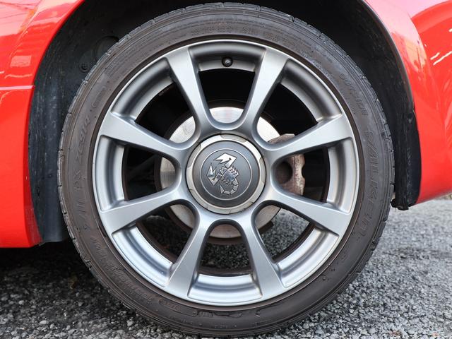 アバルト595 ベースグレード ユーザー買取車/ロッソアバルト/前後ドラレコ/純正オーディオ/純正AW/禁煙車/リヤソナー/ETC/ロッソアバルト/Bluetooth/スポーツモード/MTモード付(71枚目)