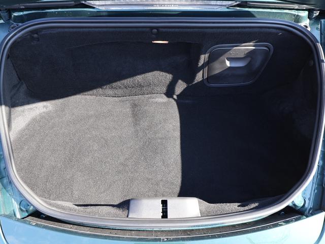 ボクスター ボクスター　ボクスター（２名）／ＰＤＫ／スポーツクロノパッケージ／ベージュ内装／ブラウン幌／レーシンググリーン／ＢＯＳＥサラウンド／純正ナビ／バックカメラ／純正１８インチＡＷ／シートヒーター／禁煙車（33枚目）