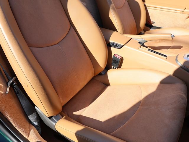 ボクスター ボクスター　ボクスター（２名）／ＰＤＫ／スポーツクロノパッケージ／ベージュ内装／ブラウン幌／レーシンググリーン／ＢＯＳＥサラウンド／純正ナビ／バックカメラ／純正１８インチＡＷ／シートヒーター／禁煙車（45枚目）