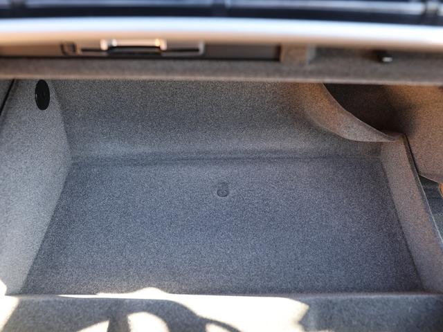 ボクスター ボクスター　ボクスター（２名）／ＰＤＫ／スポーツクロノパッケージ／ベージュ内装／ブラウン幌／レーシンググリーン／ＢＯＳＥサラウンド／純正ナビ／バックカメラ／純正１８インチＡＷ／シートヒーター／禁煙車（47枚目）