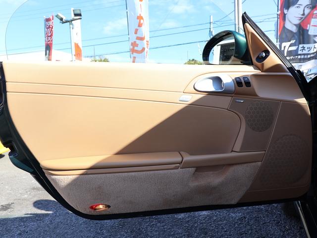 ボクスター ボクスター　ボクスター（２名）／ＰＤＫ／スポーツクロノパッケージ／ベージュ内装／ブラウン幌／レーシンググリーン／ＢＯＳＥサラウンド／純正ナビ／バックカメラ／純正１８インチＡＷ／シートヒーター／禁煙車（49枚目）