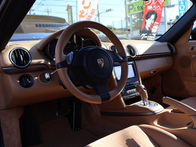 ボクスター ボクスター　ボクスター（２名）／ＰＤＫ／スポーツクロノパッケージ／ベージュ内装／ブラウン幌／レーシンググリーン／ＢＯＳＥサラウンド／純正ナビ／バックカメラ／純正１８インチＡＷ／シートヒーター／禁煙車（50枚目）