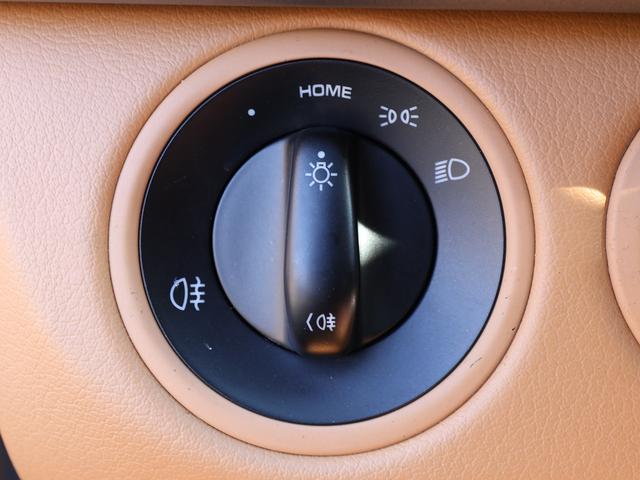 ボクスター ボクスター　ボクスター（２名）／ＰＤＫ／スポーツクロノパッケージ／ベージュ内装／ブラウン幌／レーシンググリーン／ＢＯＳＥサラウンド／純正ナビ／バックカメラ／純正１８インチＡＷ／シートヒーター／禁煙車（65枚目）