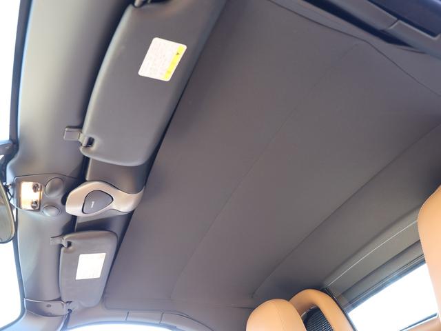 ボクスター ボクスター　ボクスター（２名）／ＰＤＫ／スポーツクロノパッケージ／ベージュ内装／ブラウン幌／レーシンググリーン／ＢＯＳＥサラウンド／純正ナビ／バックカメラ／純正１８インチＡＷ／シートヒーター／禁煙車（69枚目）