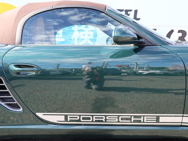 ボクスター ボクスター　ボクスター（２名）／ＰＤＫ／スポーツクロノパッケージ／ベージュ内装／ブラウン幌／レーシンググリーン／ＢＯＳＥサラウンド／純正ナビ／バックカメラ／純正１８インチＡＷ／シートヒーター／禁煙車（76枚目）